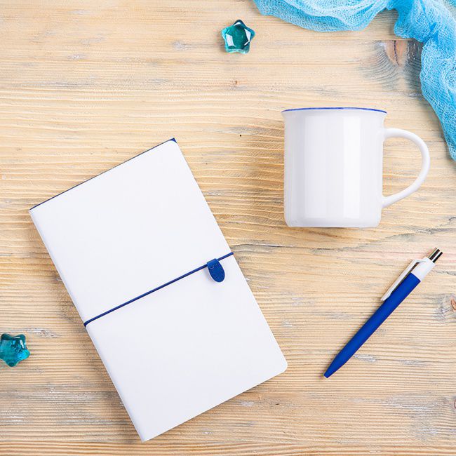 Набор подарочный FINELINE: кружка, блокнот, ручка, коробка, стружка, белый с синим - фото от интернет-магазина подарков Хочу Дарю
