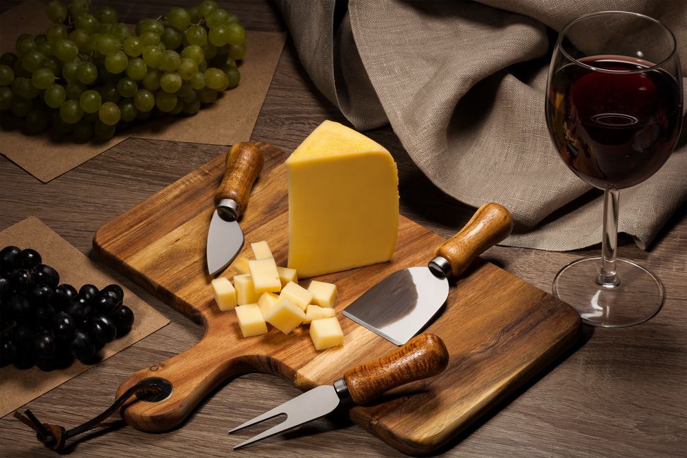 Набор для сыра «Эмменталь» - фото от интернет-магазина подарков Хочу Дарю