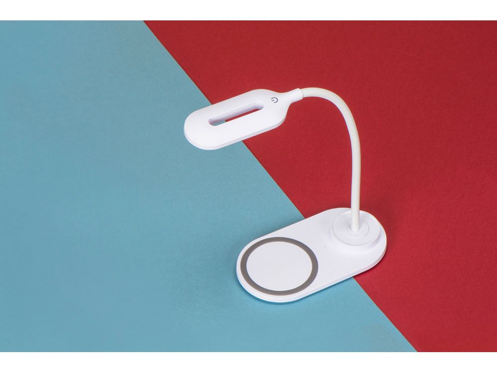 Настольный светильник с беспроводной зарядкой Flamp - фото от интернет-магазина подарков Хочу Дарю