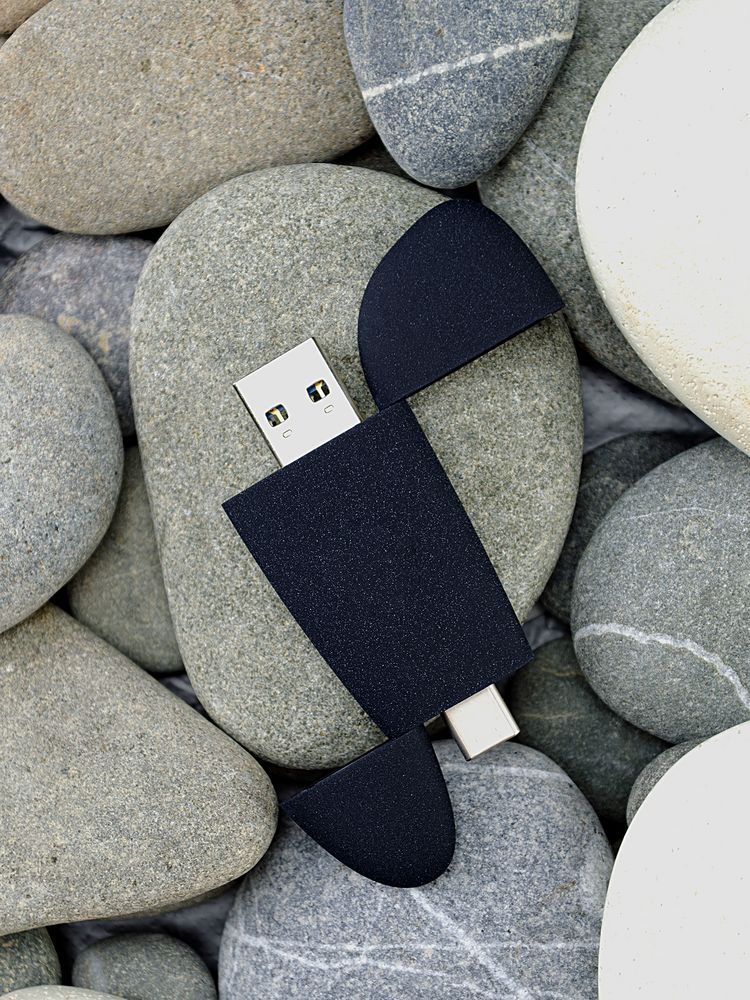 Флешка Pebble Type-C, USB 3.0, черная, 32 Гб - фото от интернет-магазина подарков Хочу Дарю