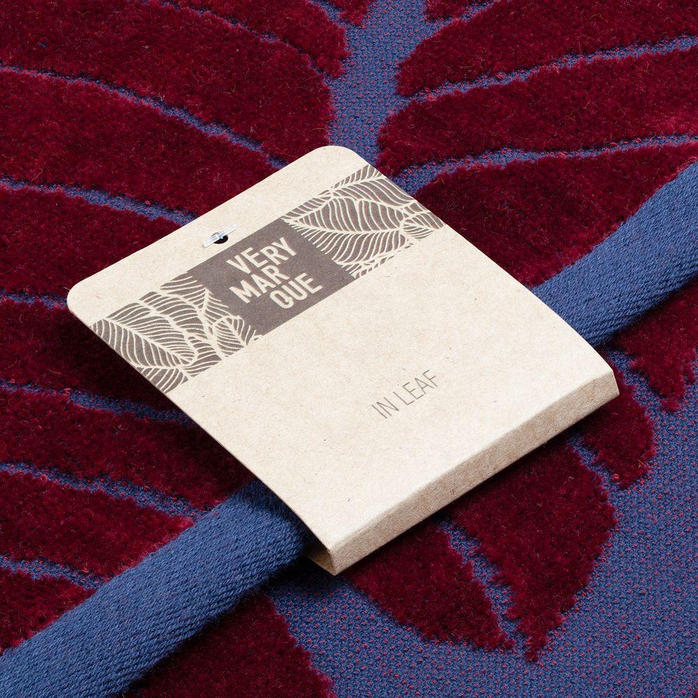 Полотенце In Leaf, большое, синее с бордовым - фото от интернет-магазина подарков Хочу Дарю