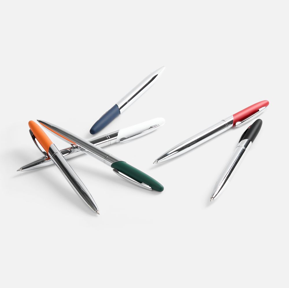 фото Ручка шариковая Dagger Soft Touch, оранжевая от интернет-магазина Хочу Дарю Ручка шариковая Dagger Soft Touch, оранжевая - фото от ХочуДарю