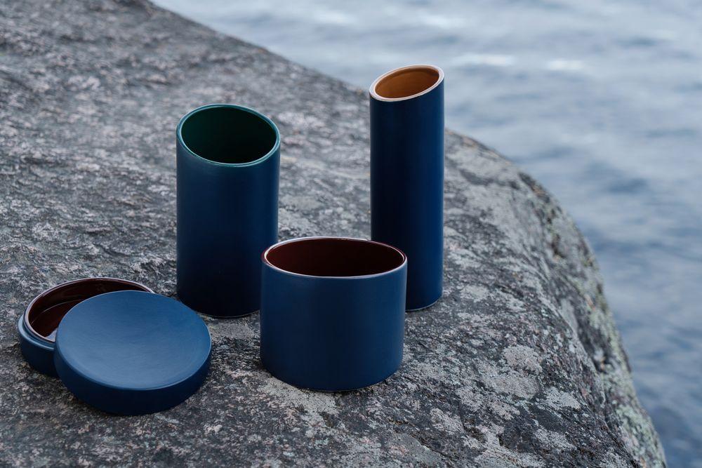 Ваза Form Fluid, малая, сине-бордовая - фото от интернет-магазина подарков Хочу Дарю